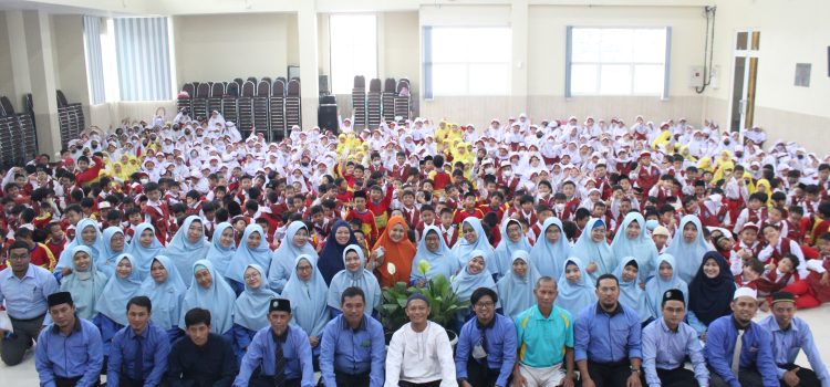 Hari Pertama Masuk Sekolah Jadi Momen Milad Ke-55 SD Muhlas