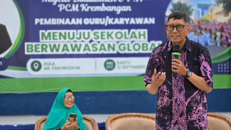 mengembangkan-sekolah-unggul-bersama-sd-muhammadiyah-11-perkuat-sinergi-guru-dan-karyawan-symB